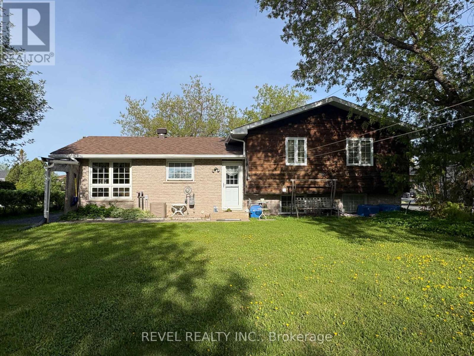 452 ELEVENTH AVENUE - 4
