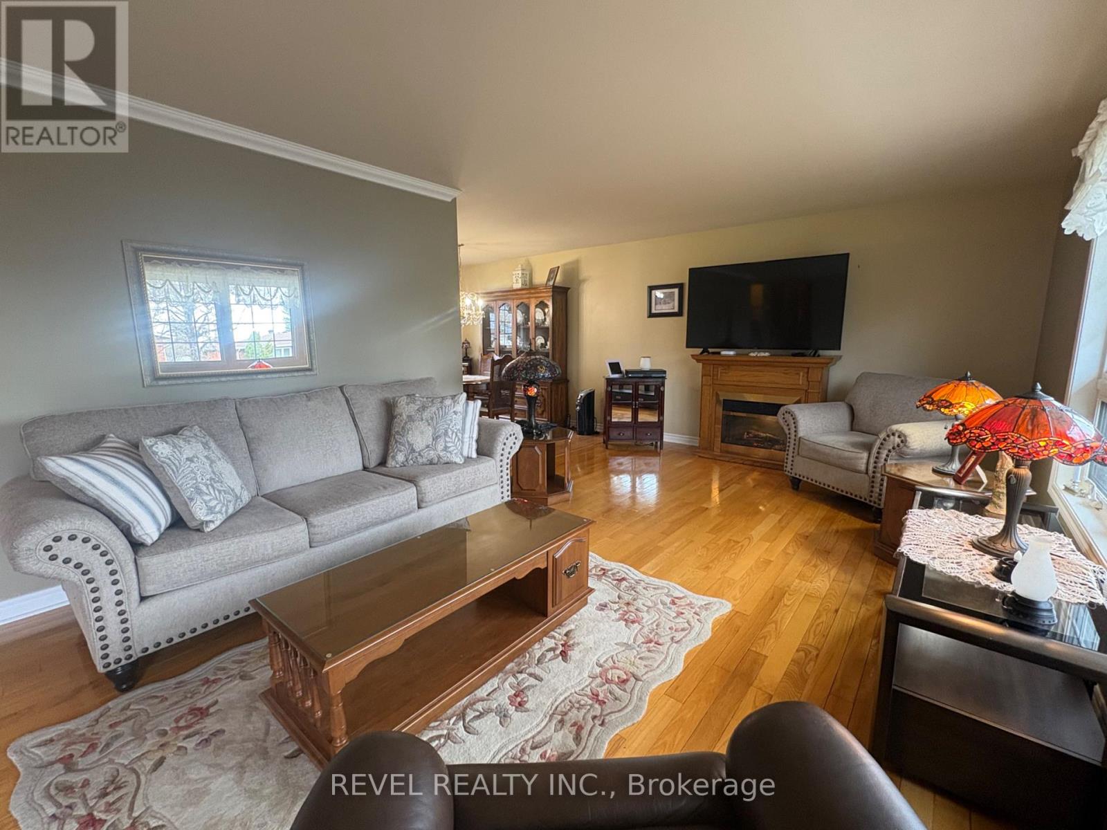452 ELEVENTH AVENUE - 7