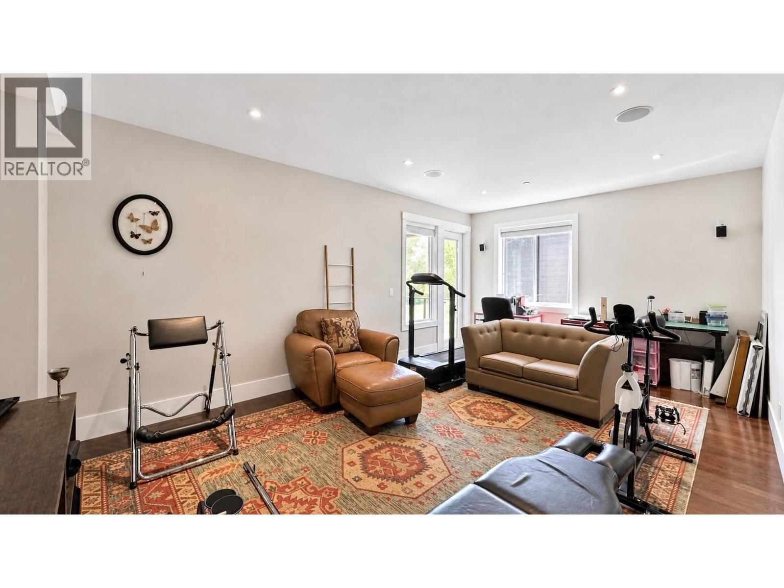300 LAURIER AVENUE, Port Coquitlam