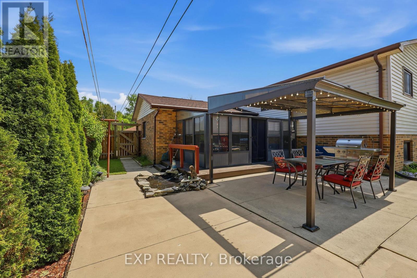 271 ANNE STREET - 12