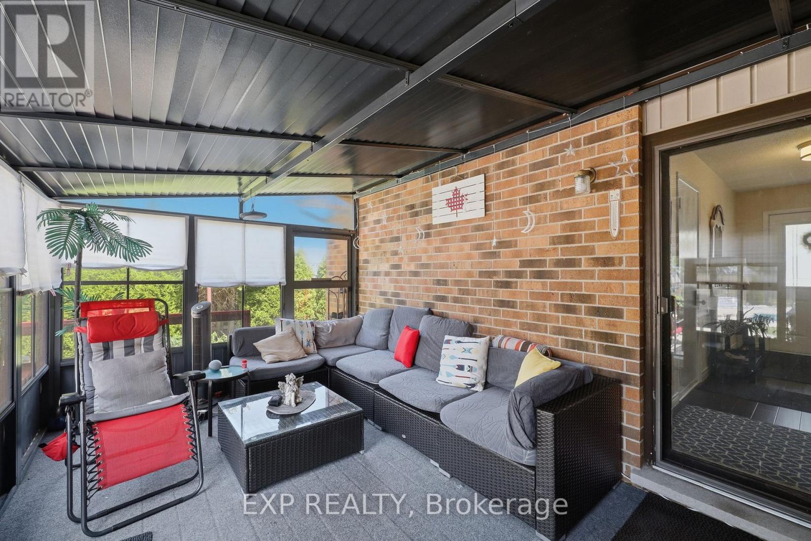 271 ANNE STREET - 13