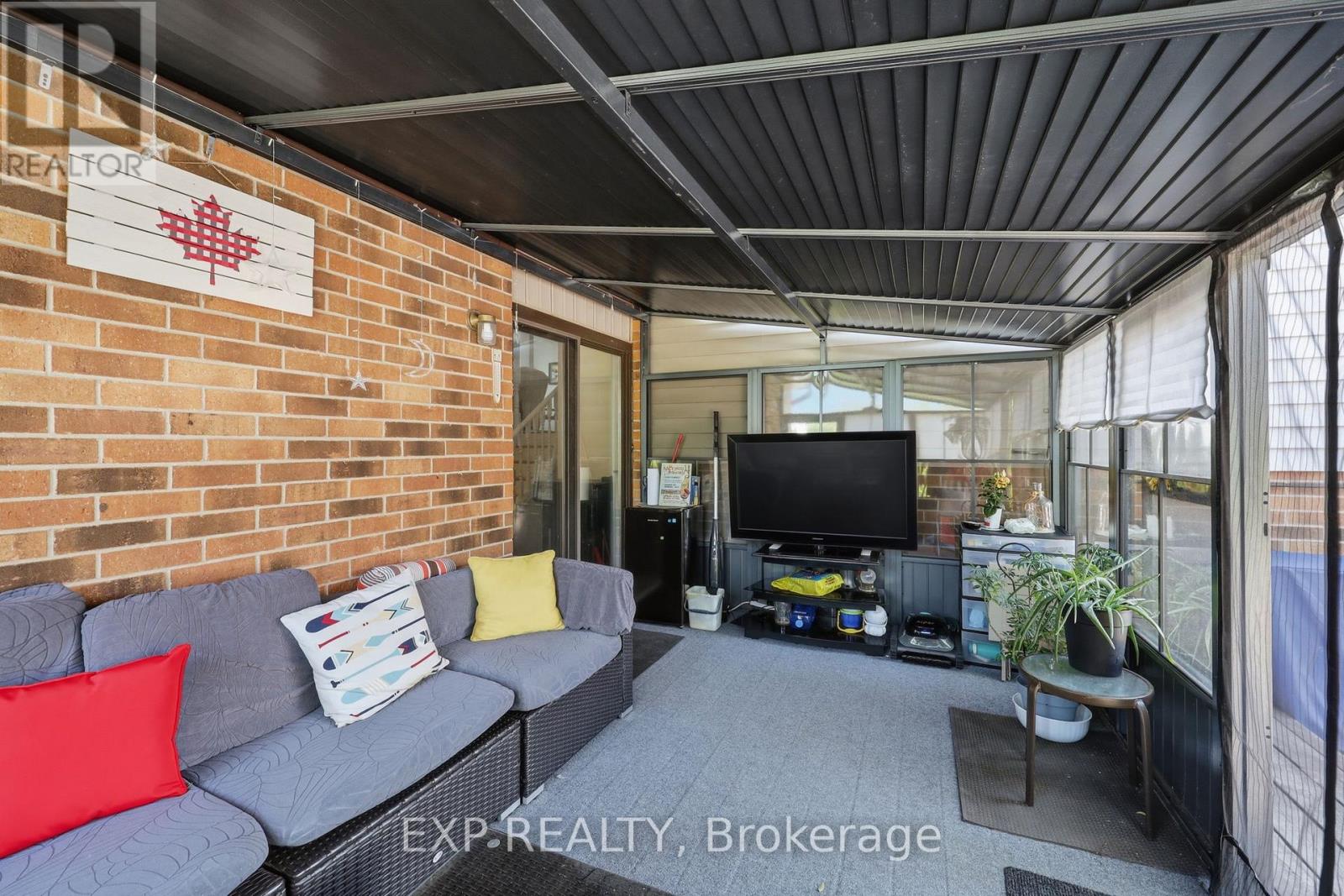 271 ANNE STREET - 14