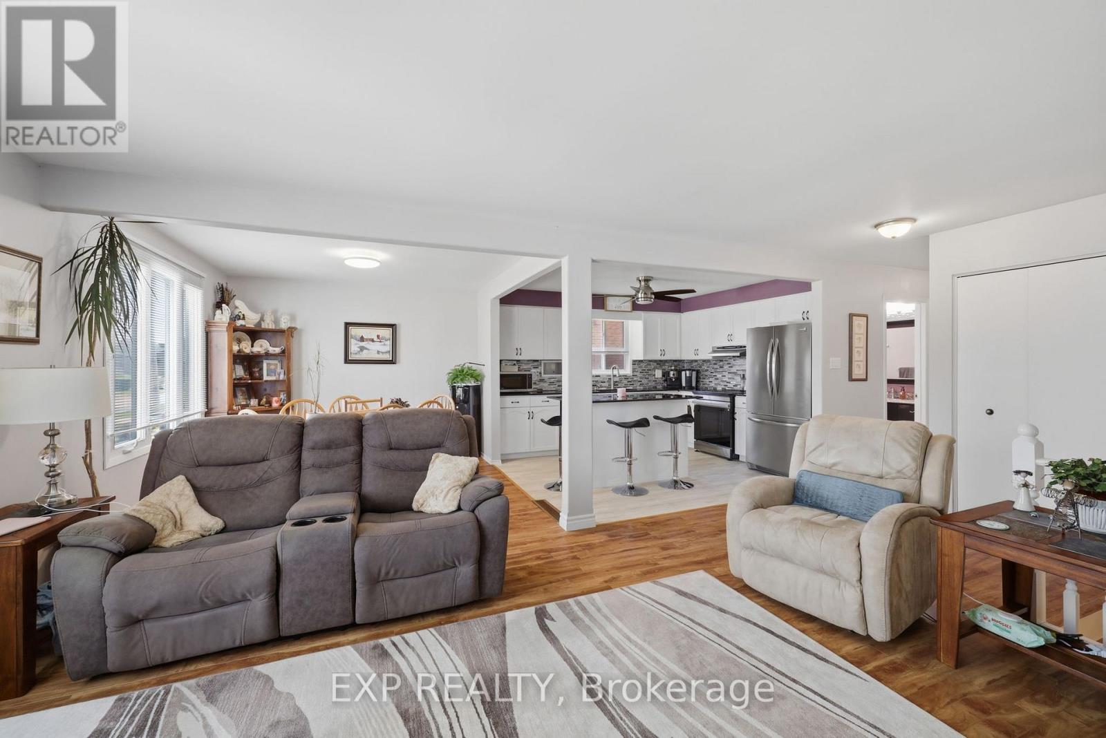 271 ANNE STREET - 18