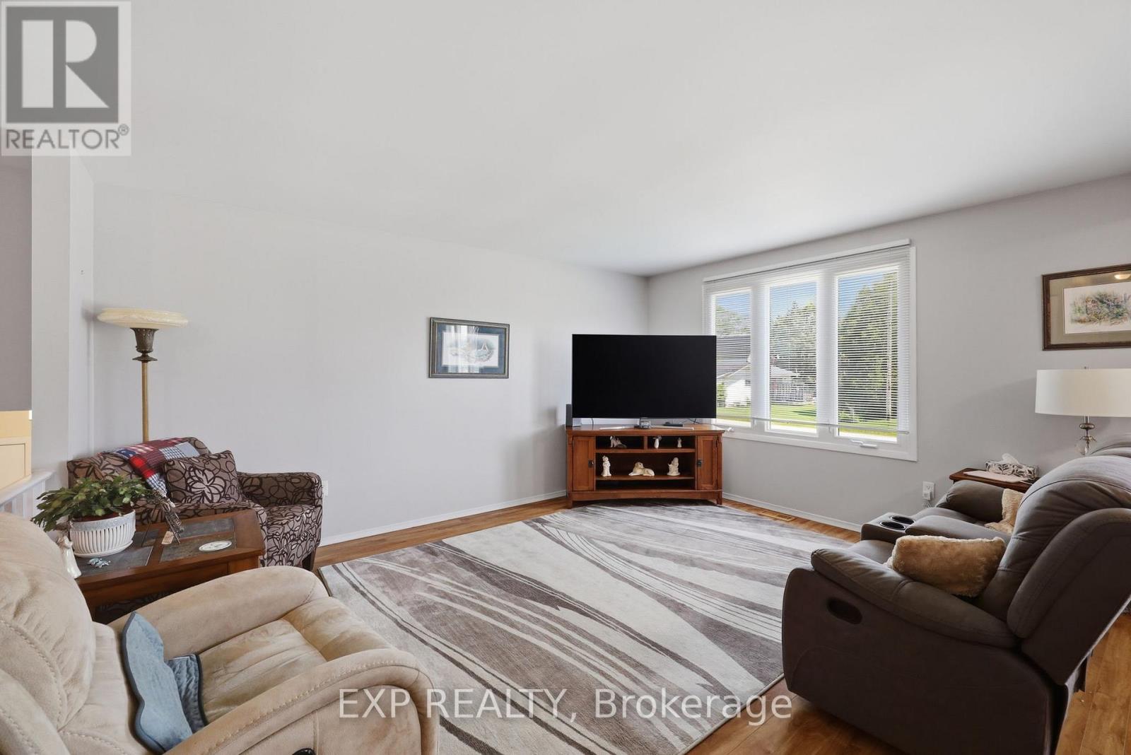 271 ANNE STREET - 19