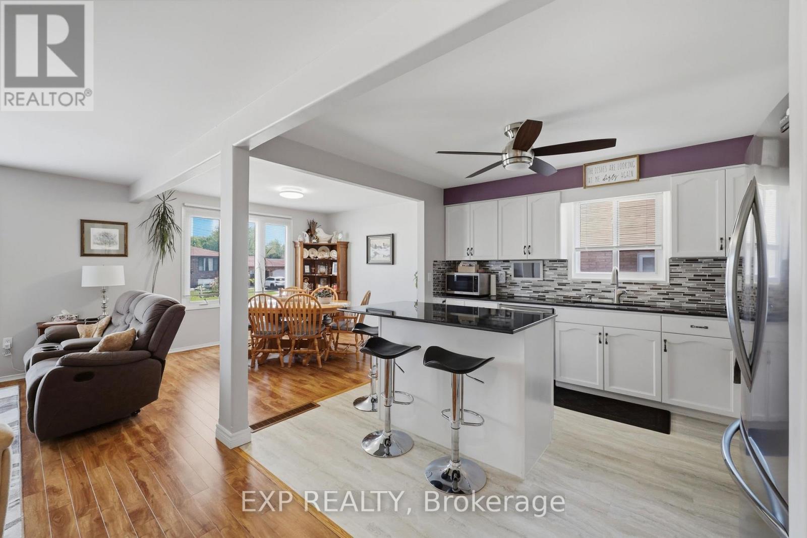 271 ANNE STREET - 22