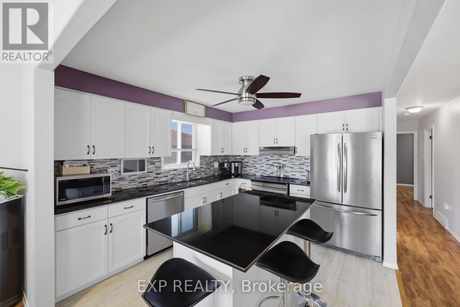 271 ANNE STREET - 24