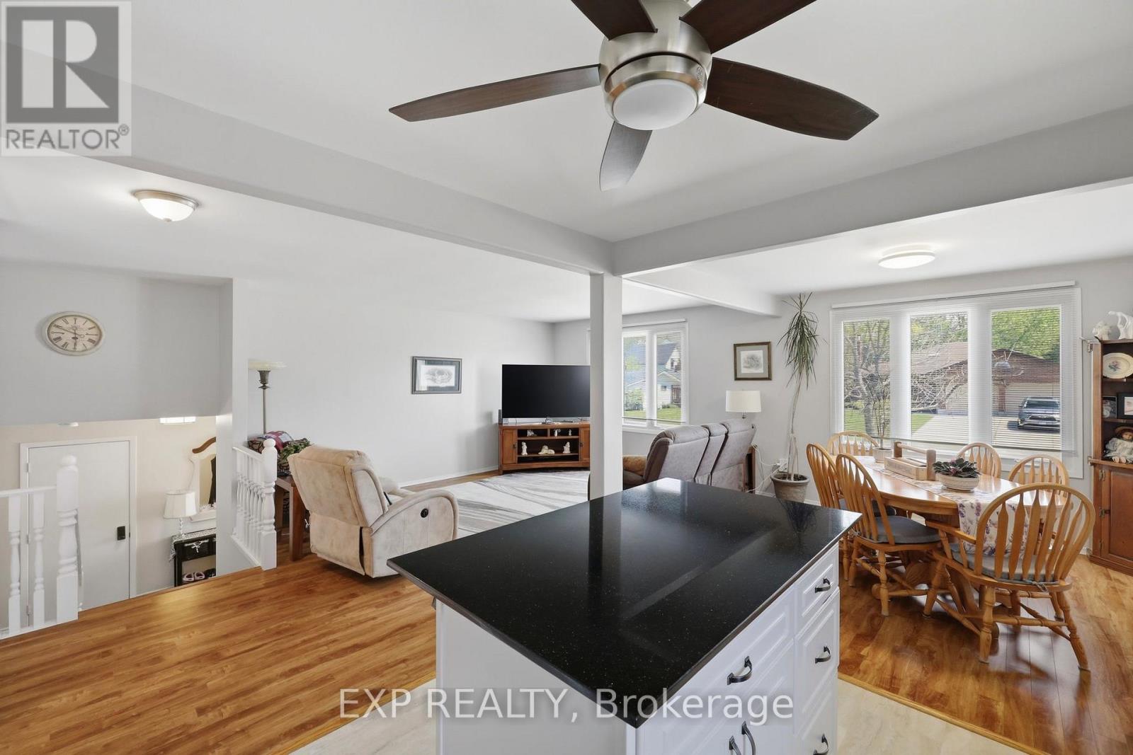 271 ANNE STREET - 26