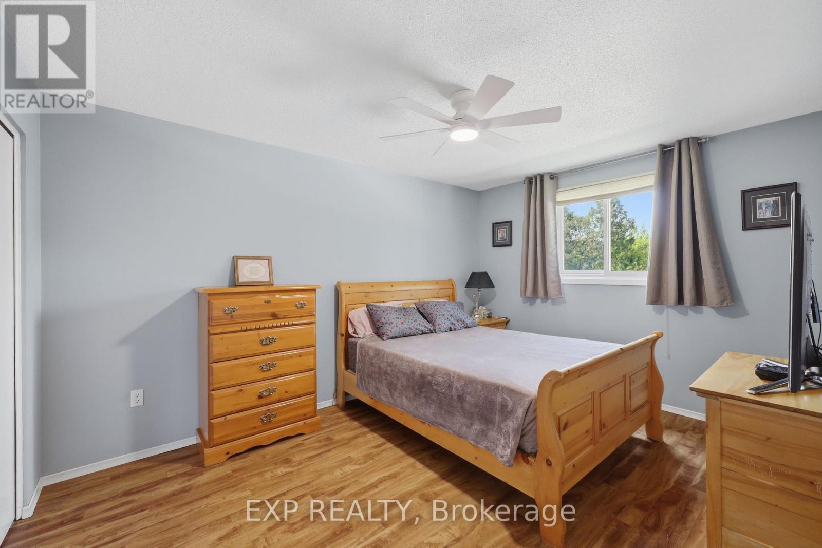 271 ANNE STREET - 27