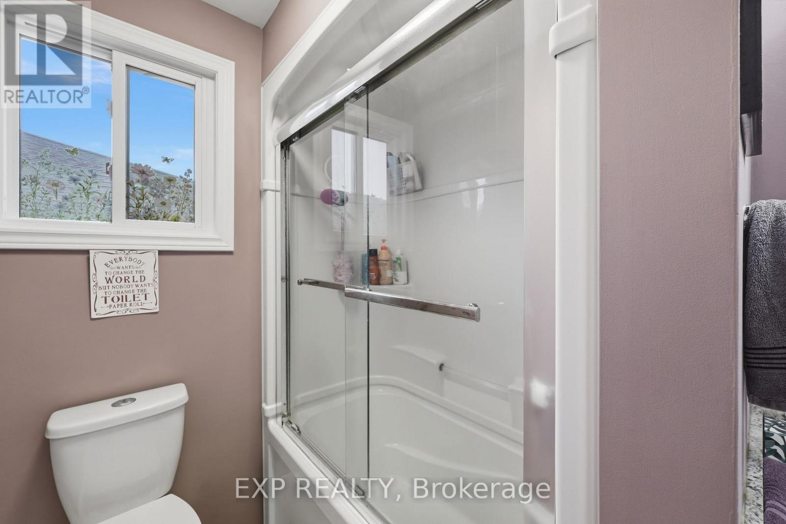 271 ANNE STREET - 37