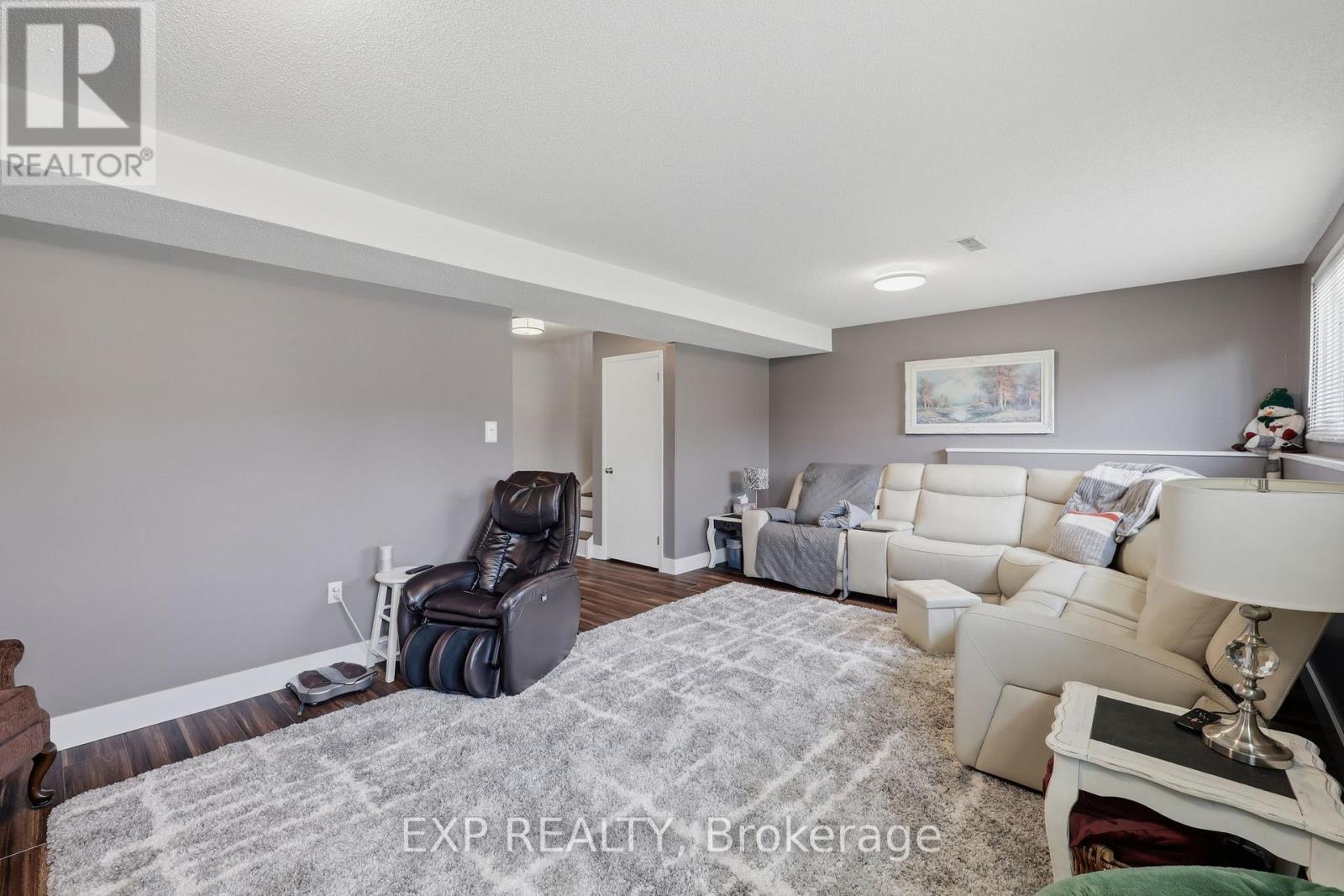 271 ANNE STREET - 39