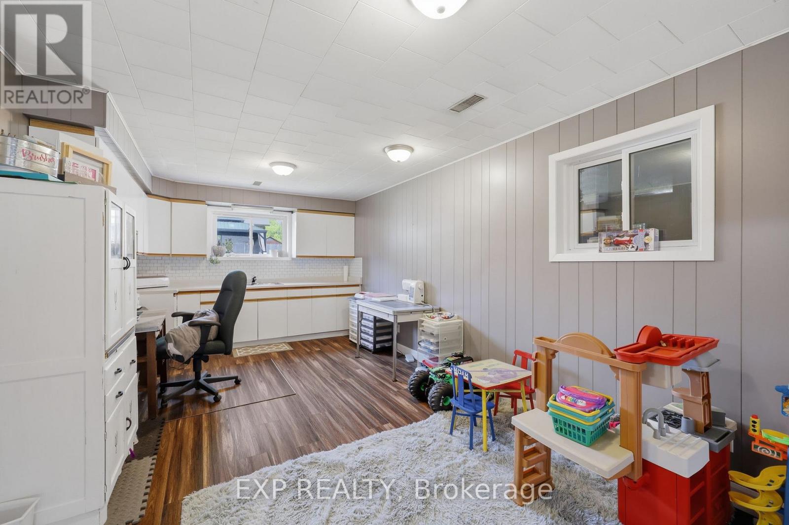 271 ANNE STREET - 41