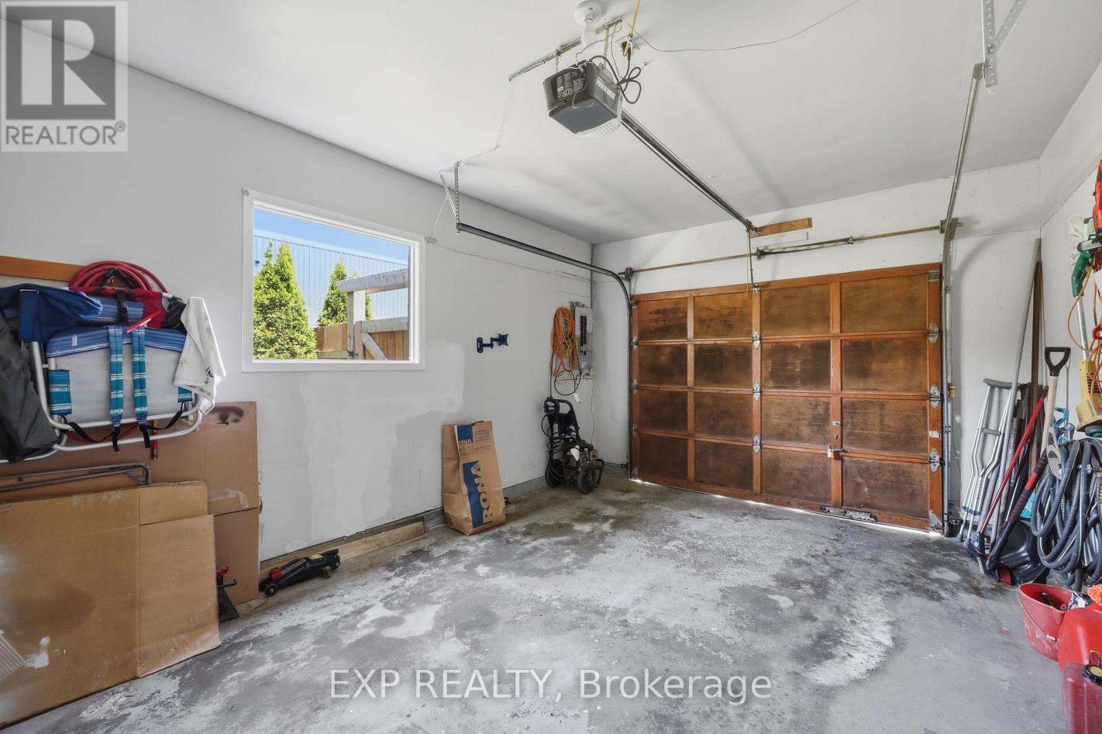 271 ANNE STREET - 43