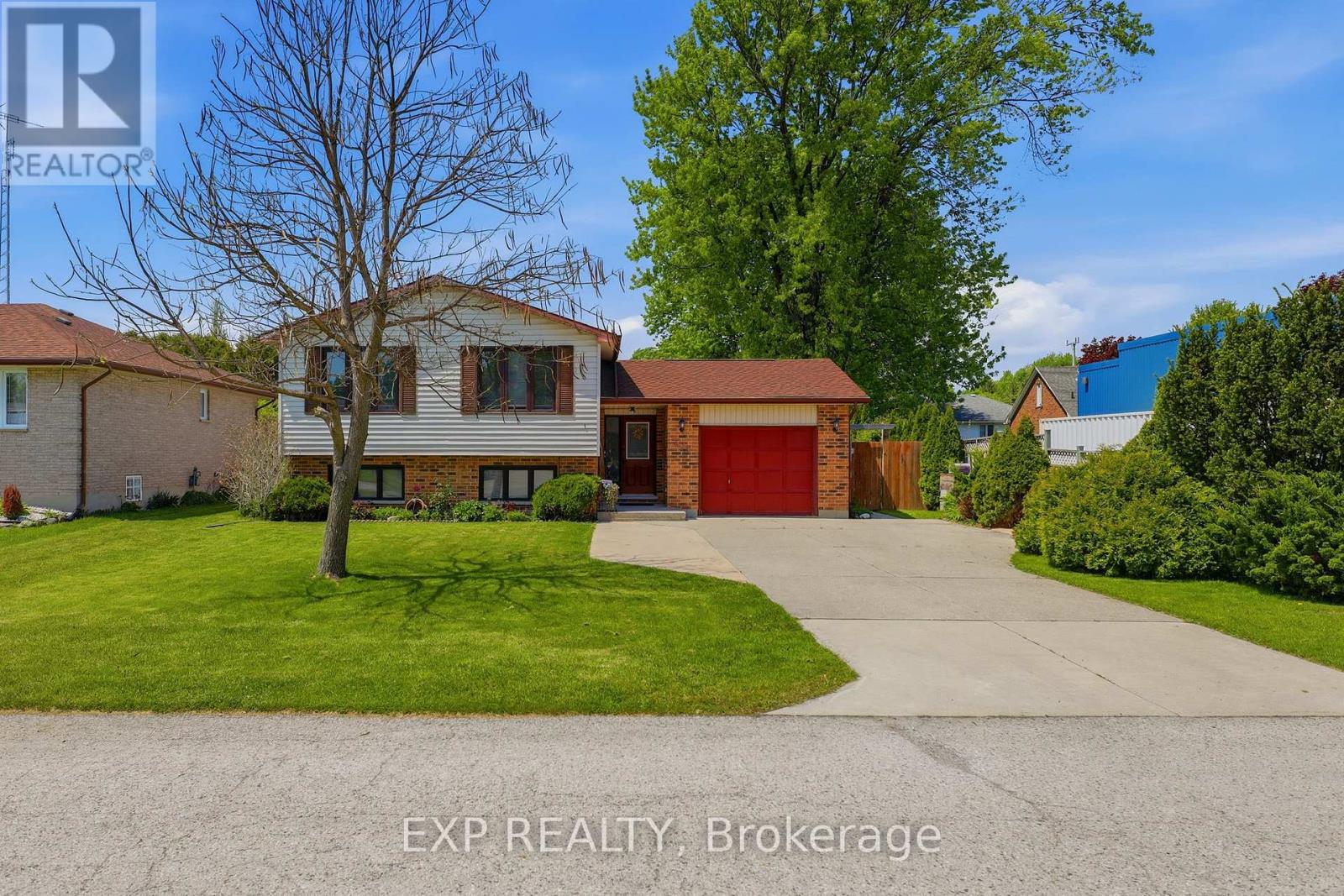 271 ANNE STREET - 46