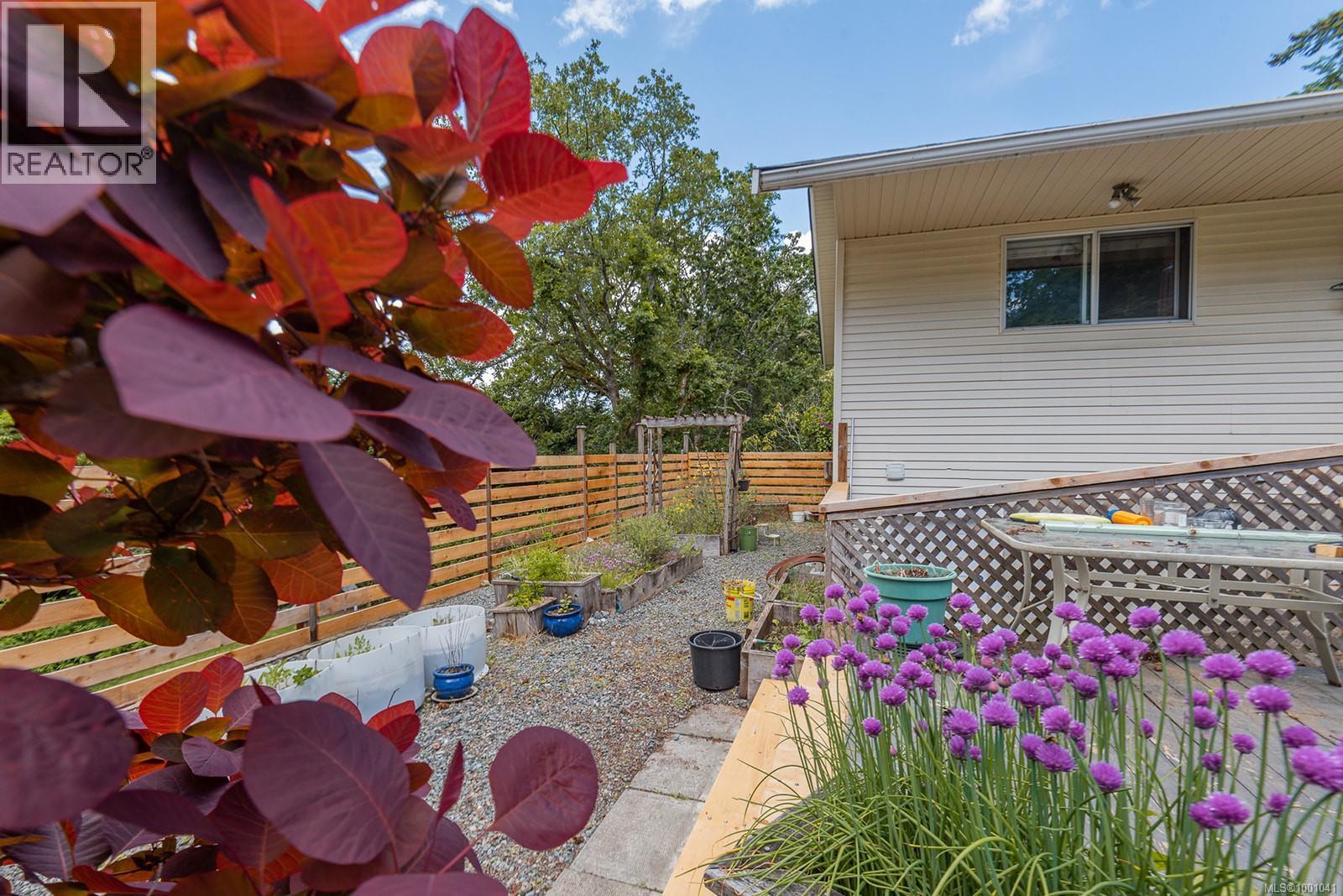 1300 Margaret Pl, Duncan