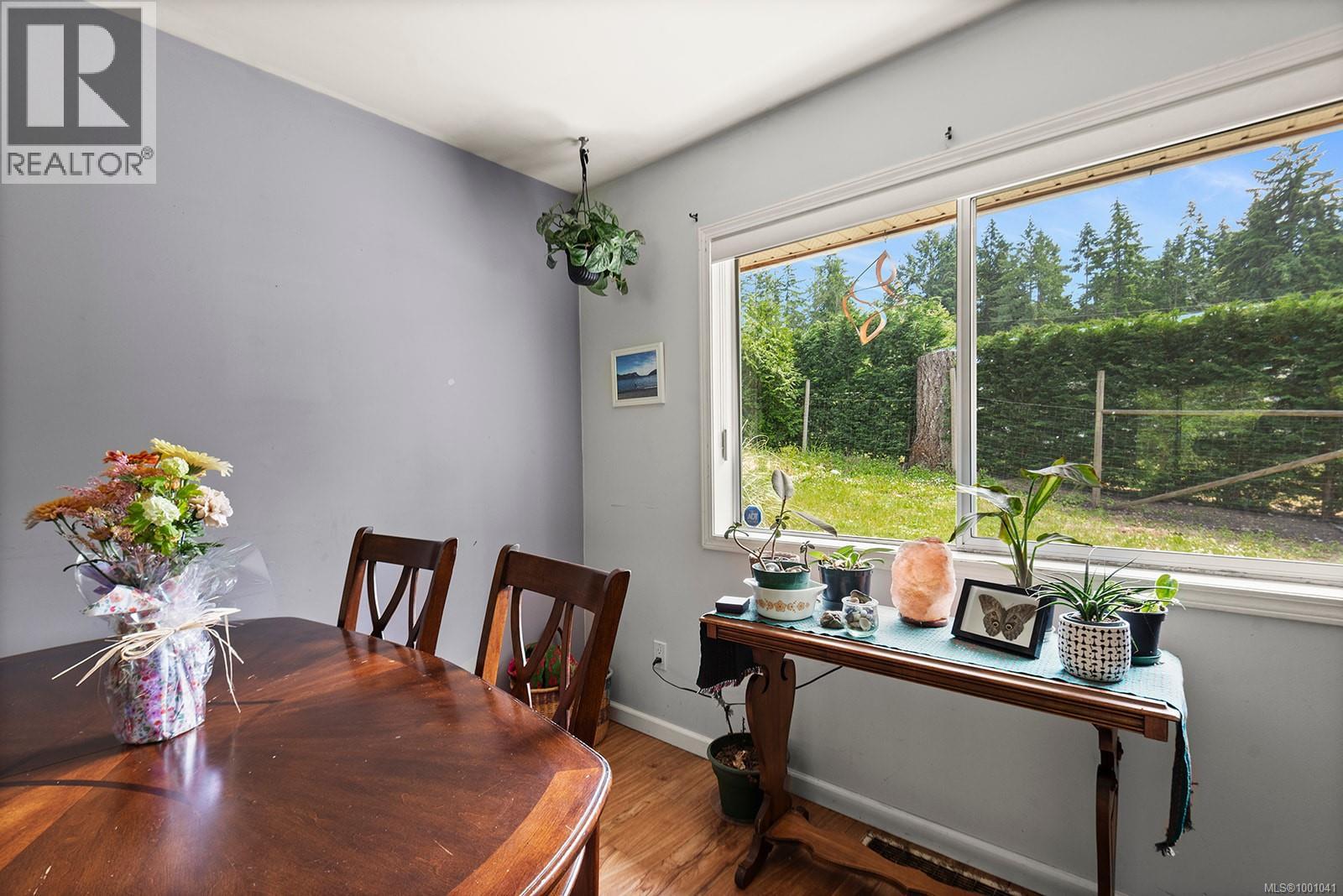 1300 Margaret Pl - 4
