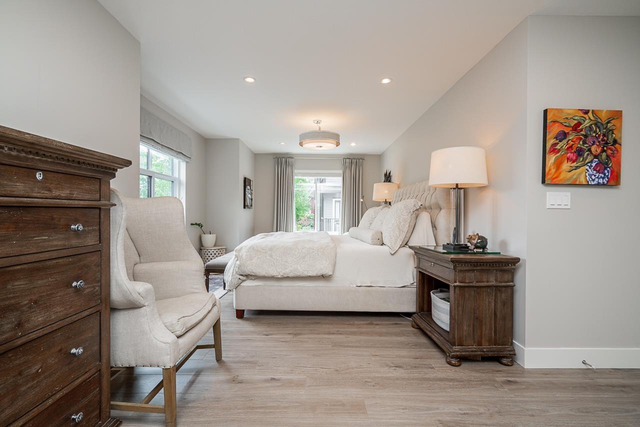 157 2853 HELC PLACE, Surrey