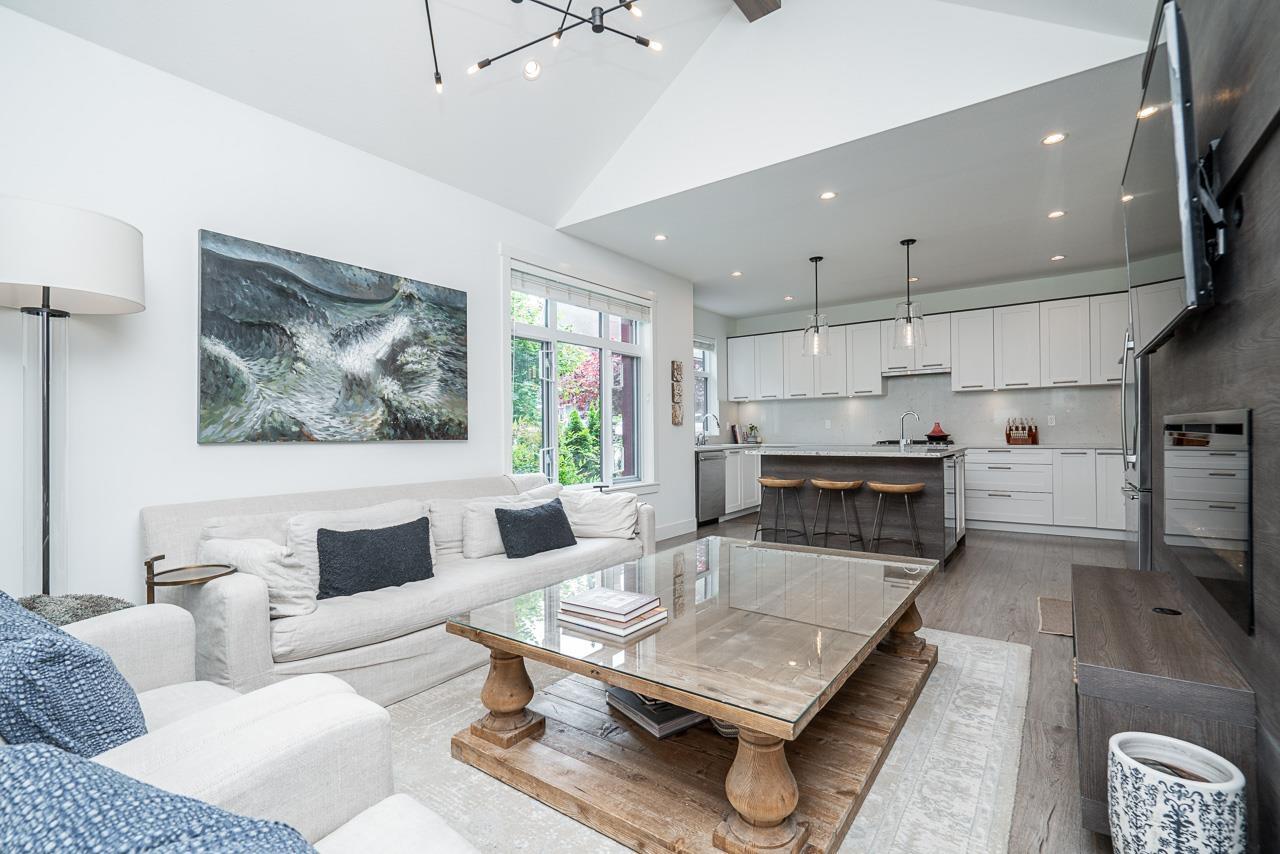 157 2853 HELC PLACE, Surrey