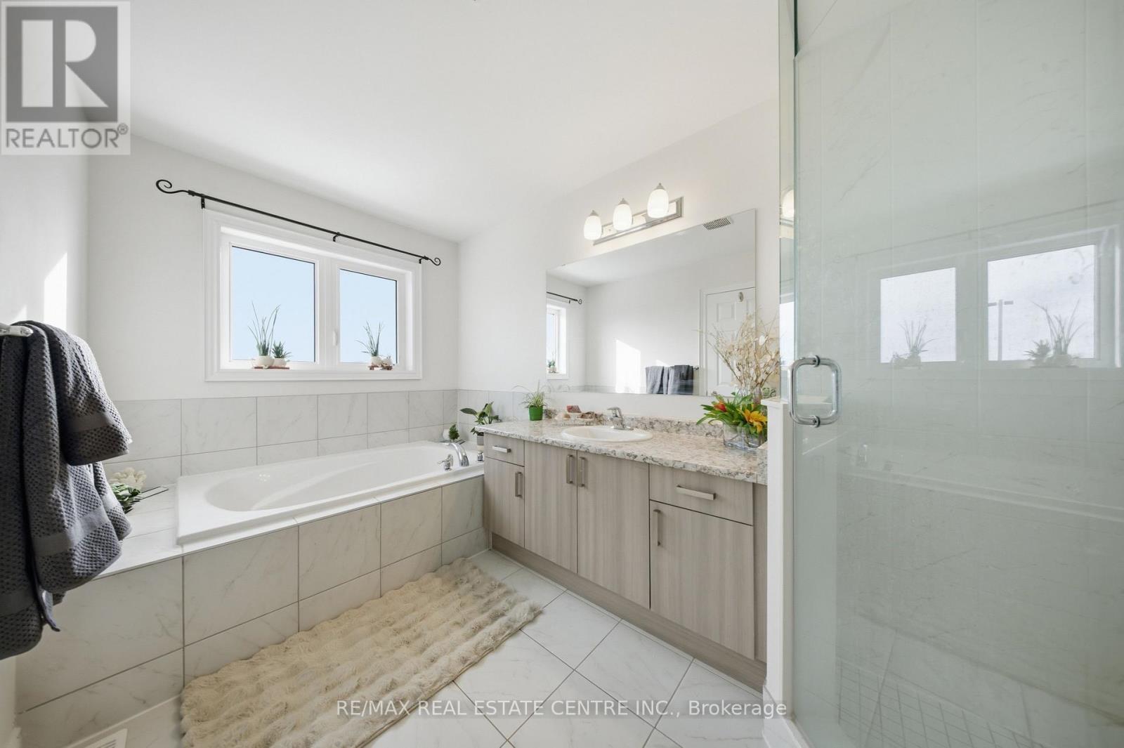 524 BROOKS STREET - 28