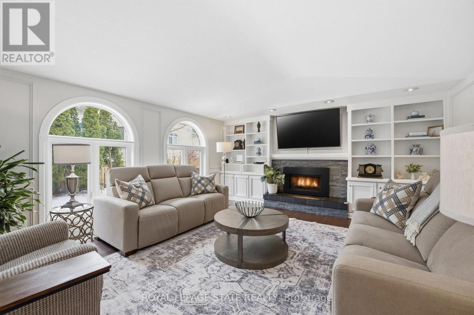 28 DEERVIEW AVENUE - 17