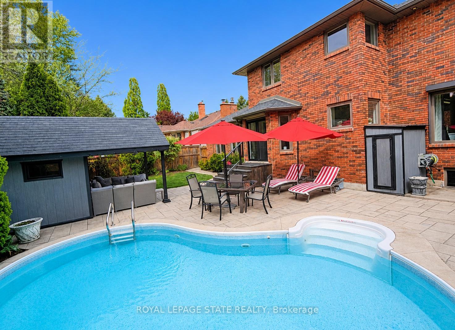 28 DEERVIEW AVENUE - 42