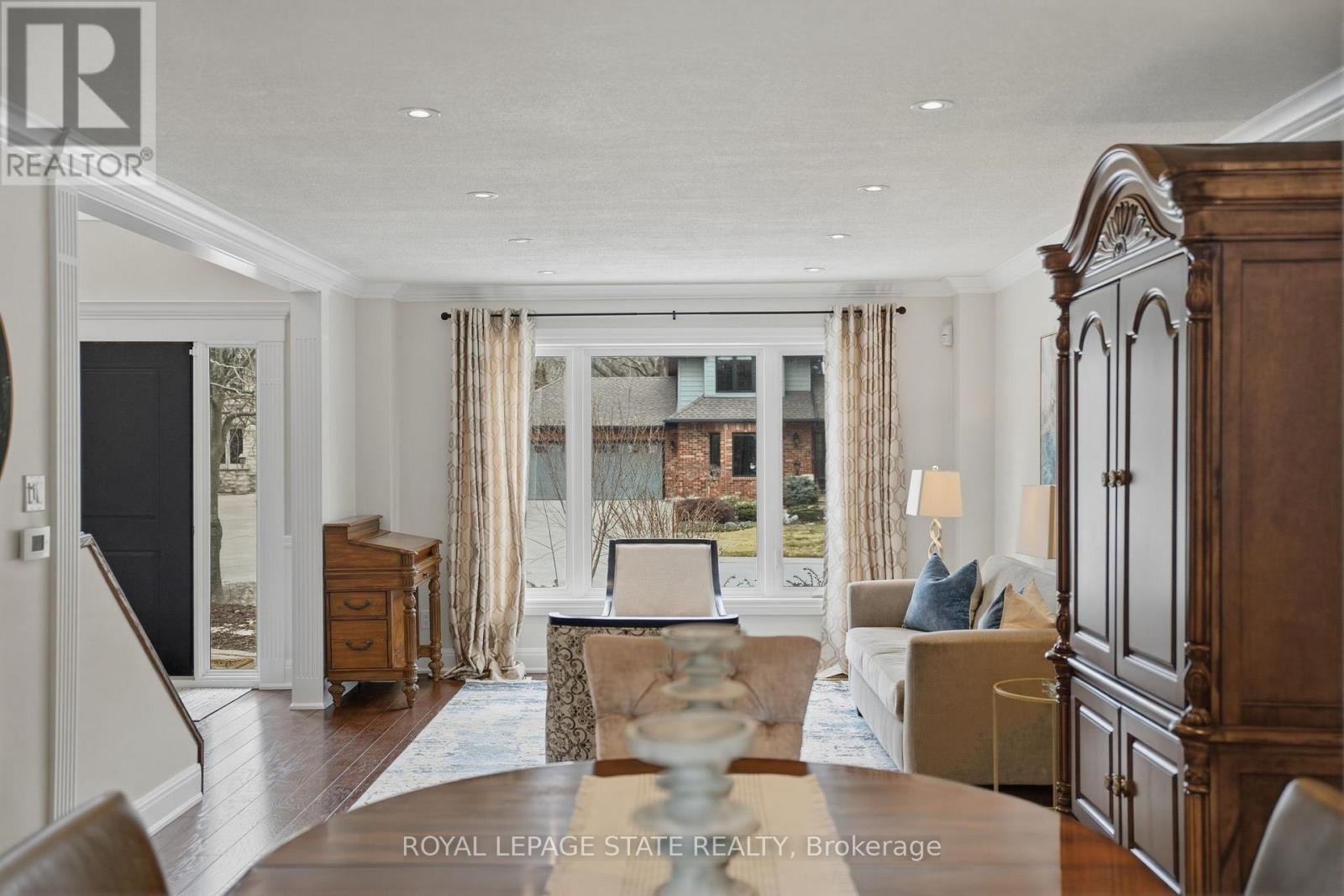 28 DEERVIEW AVENUE - 9