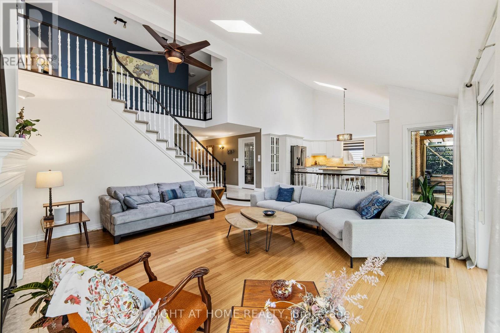 21 FRANCIS CREEK BOULEVARD - 16