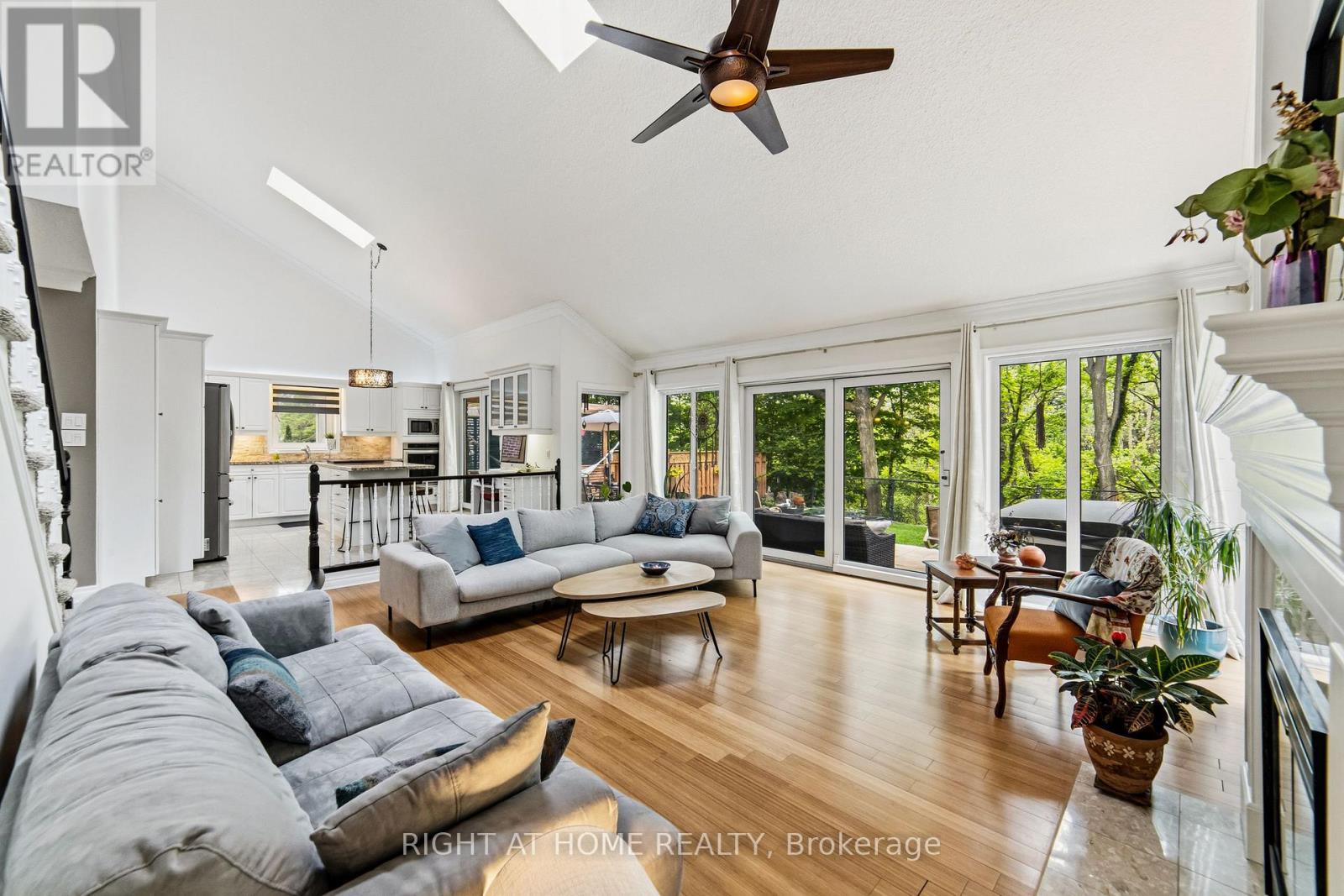 21 FRANCIS CREEK BOULEVARD - 17