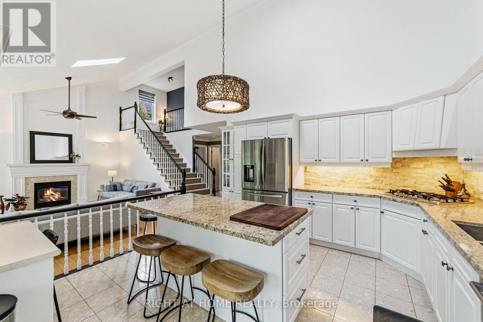 21 FRANCIS CREEK BOULEVARD - 21