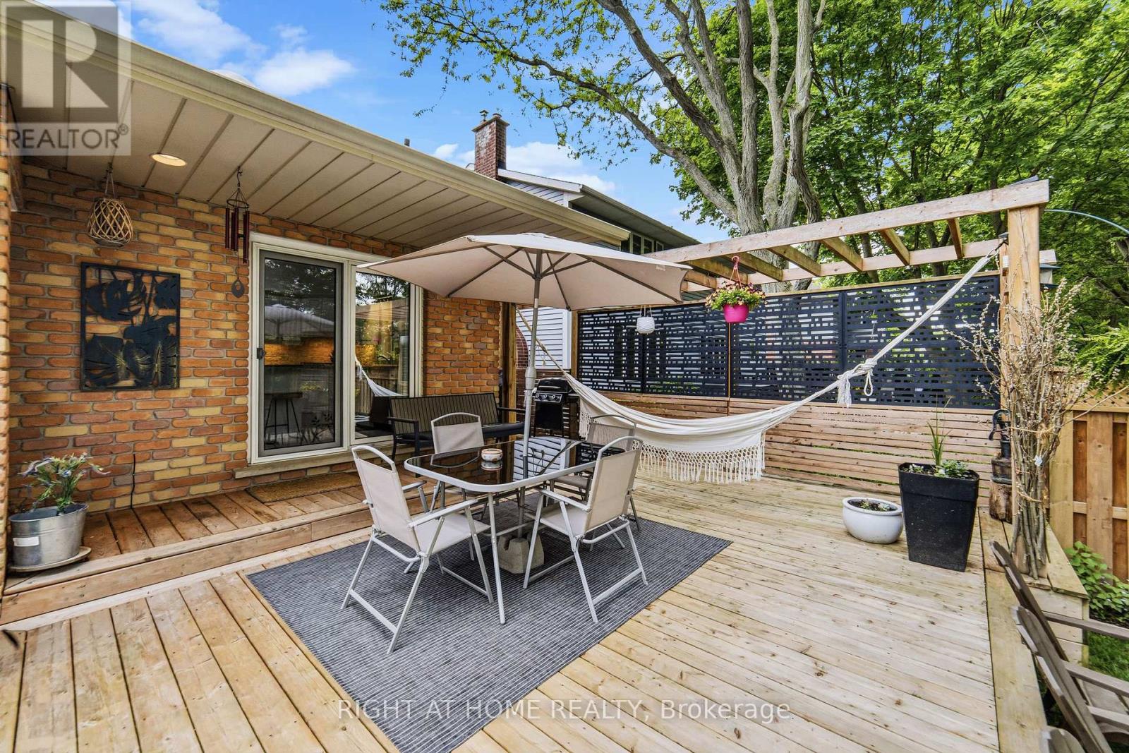 21 FRANCIS CREEK BOULEVARD - 44