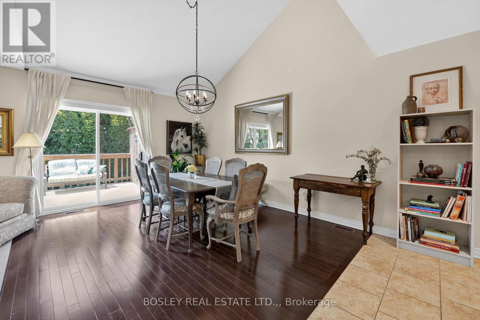 #UNIT 12 7 GIBSON PLACE - 7