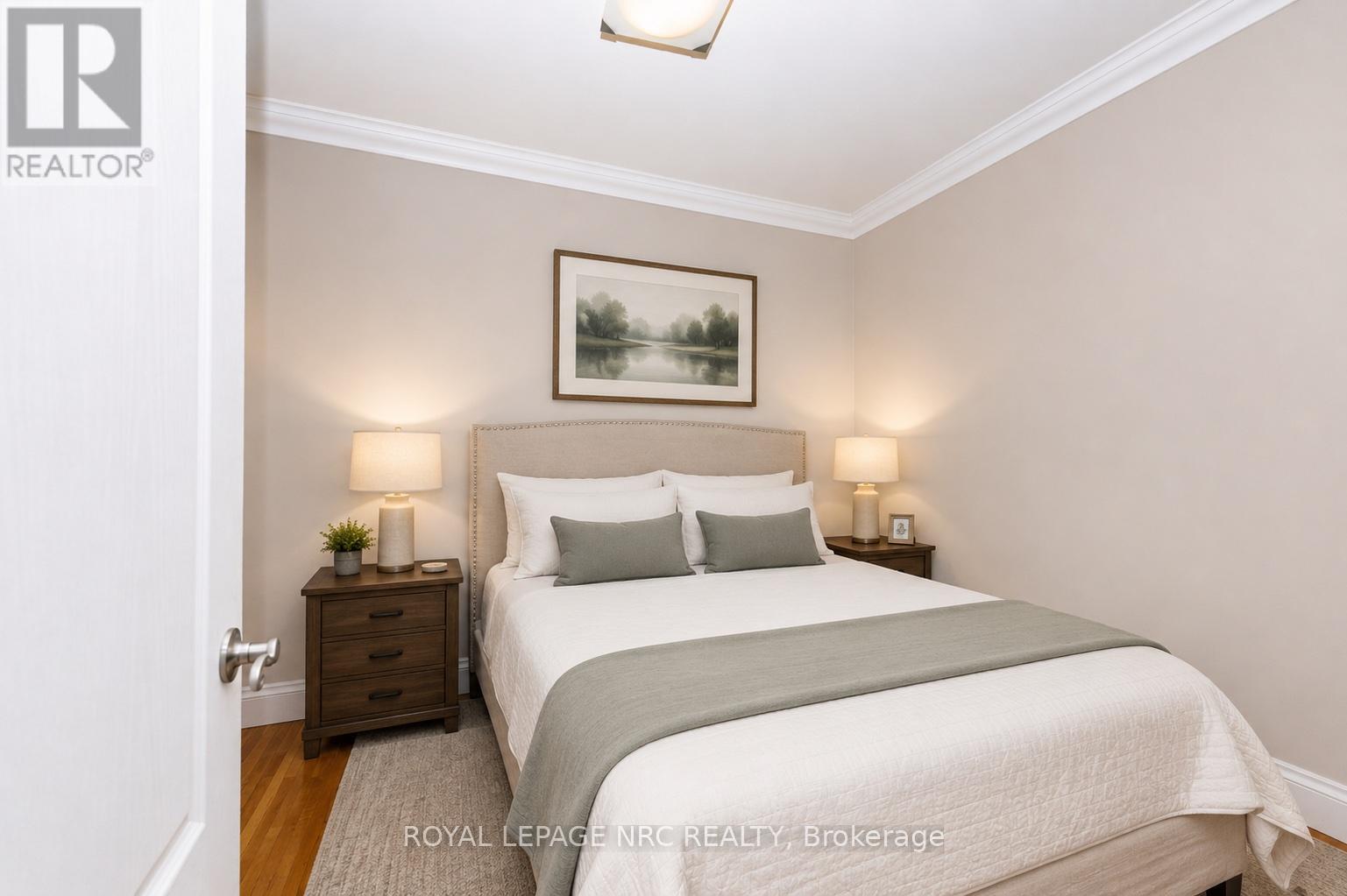 17 HURON STREET - 16