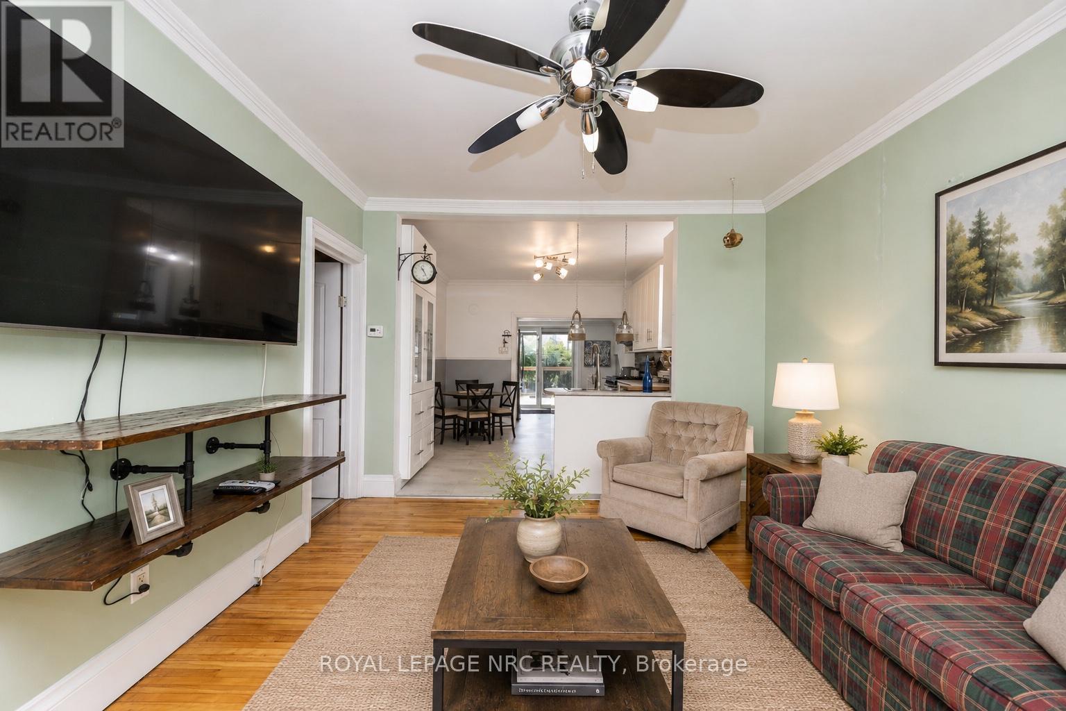 17 HURON STREET - 8