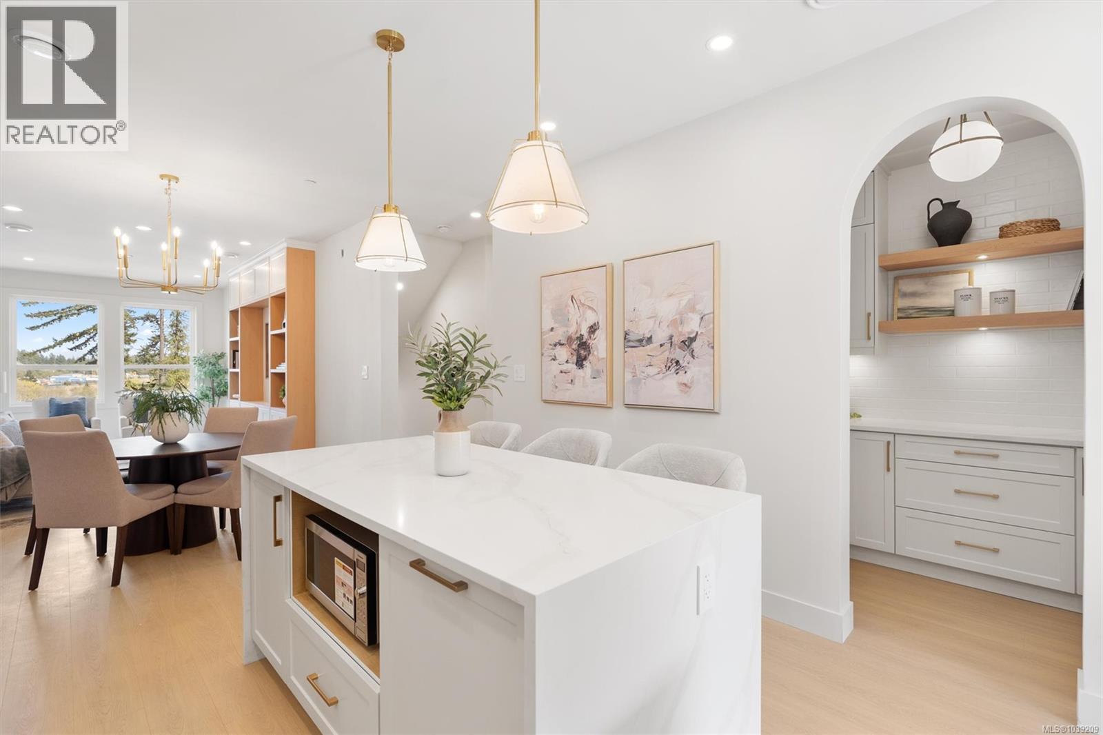 2098 Kingbird Drive, Langford
