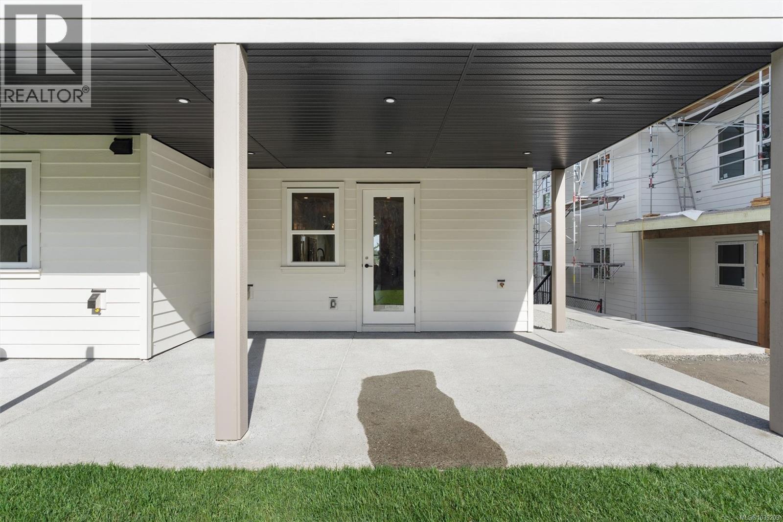  2098 Kingbird Drive, Langford