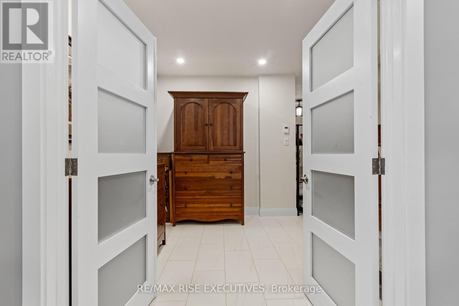 165 FINSBURY AVENUE - 14