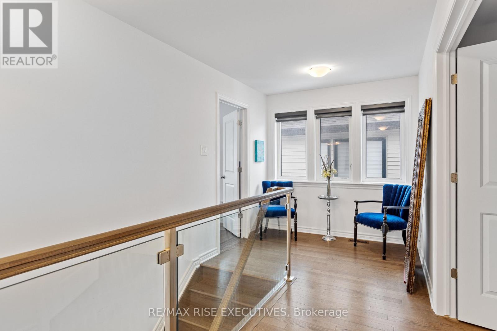 165 FINSBURY AVENUE - 36