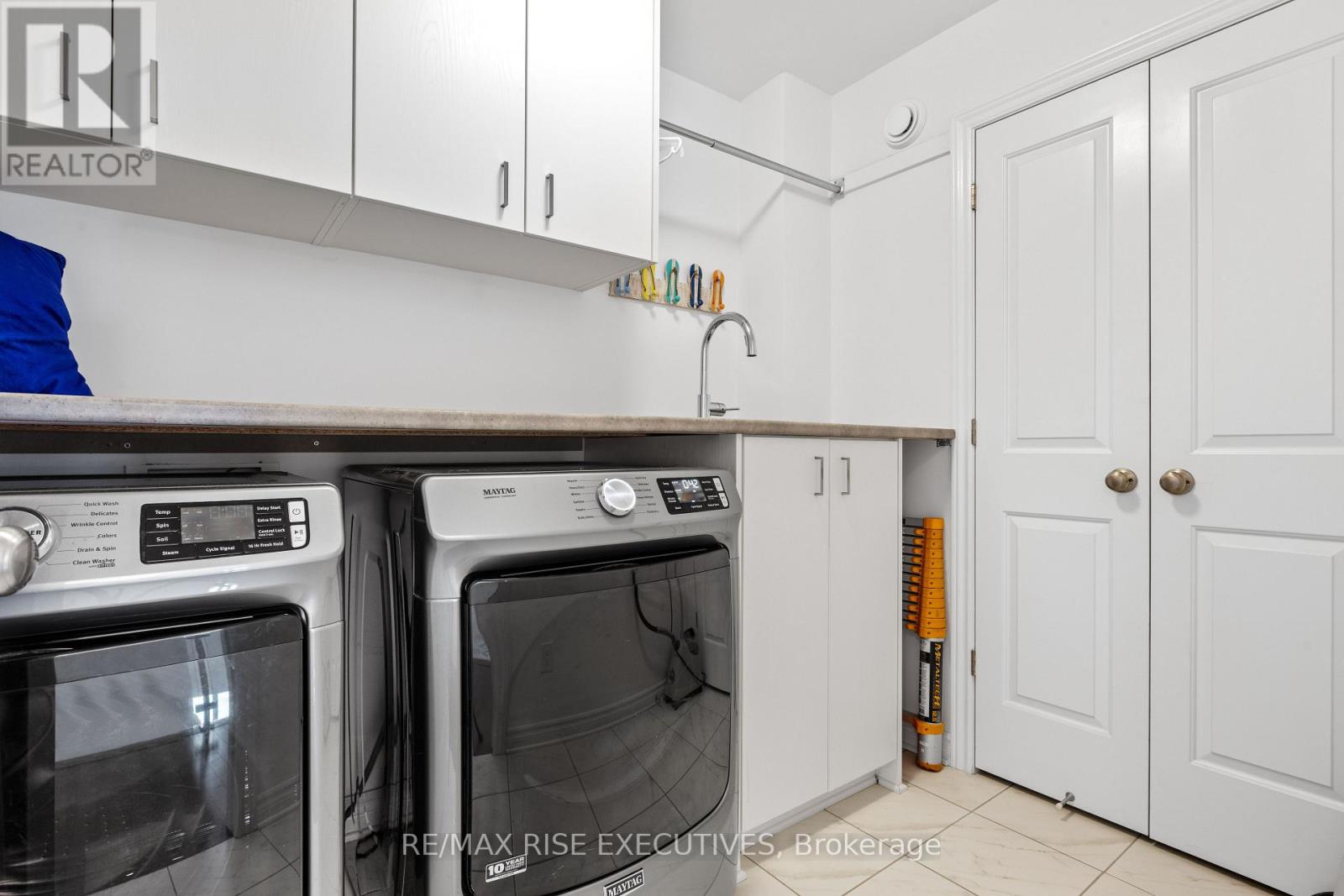165 FINSBURY AVENUE - 37