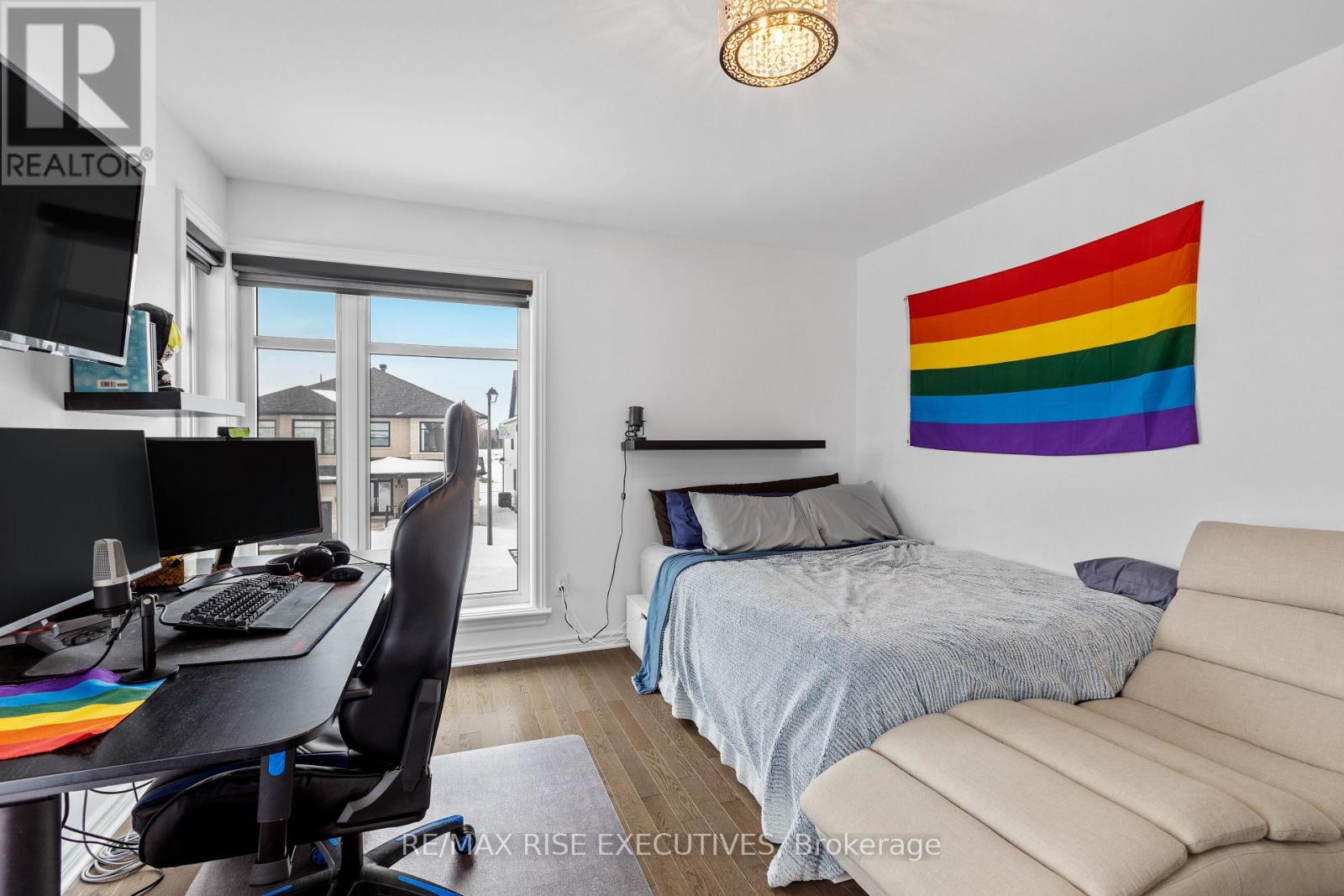 165 FINSBURY AVENUE - 49