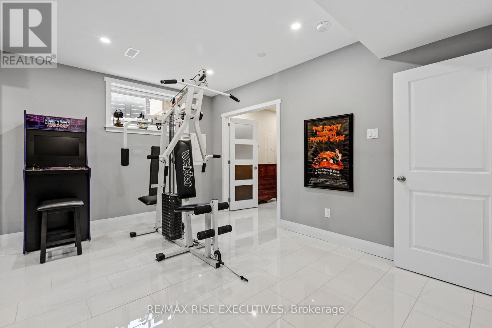 165 FINSBURY AVENUE - 7