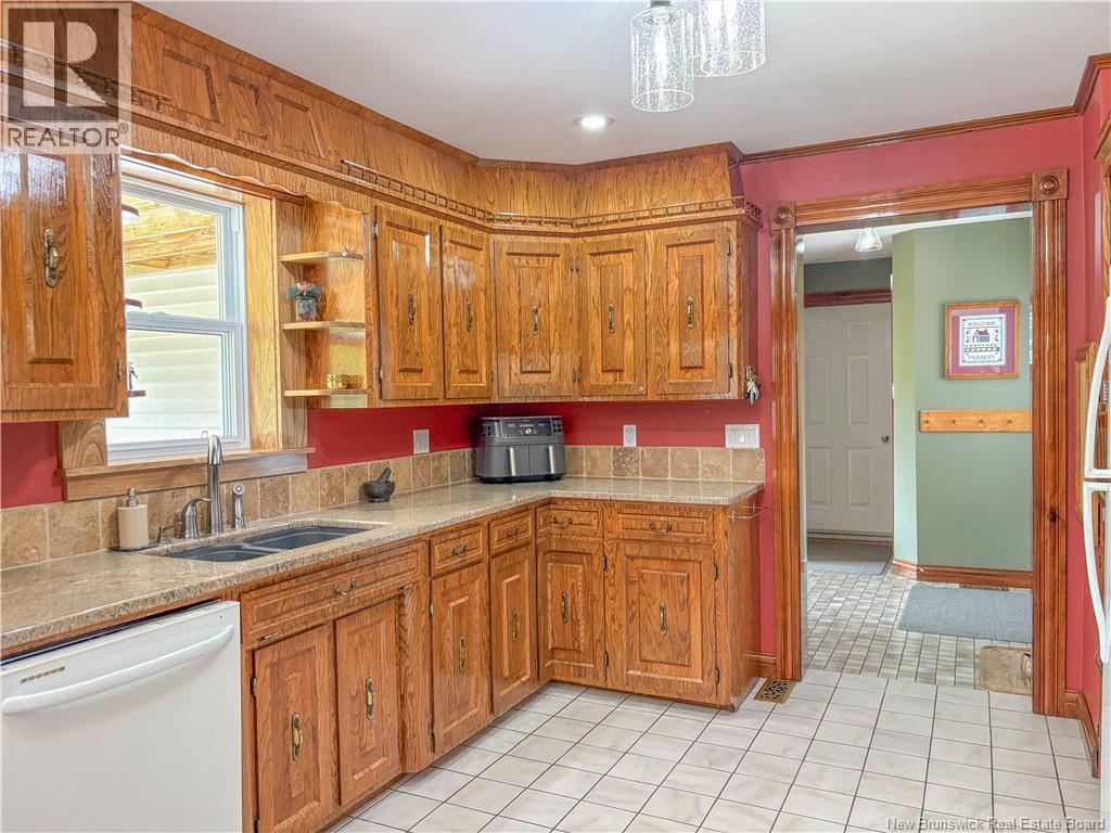 280 Burnham Road - Image 9