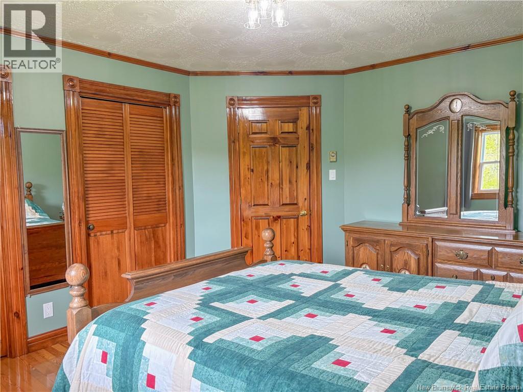 280 Burnham Road - Image 32
