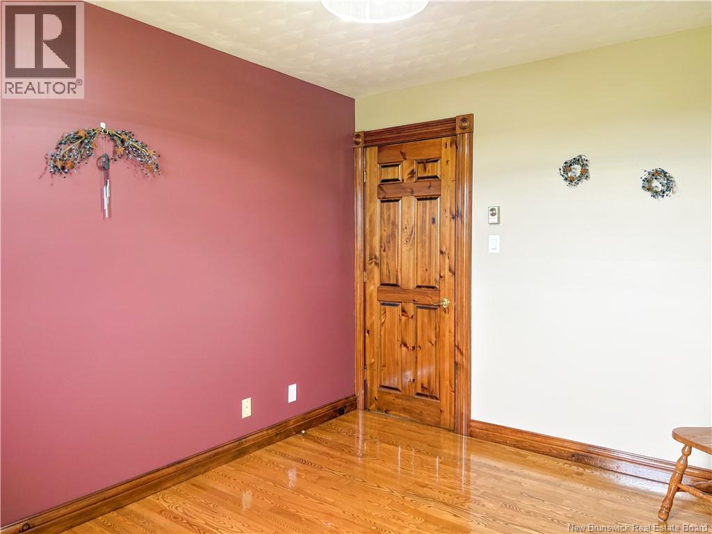 280 Burnham Road - Image 27