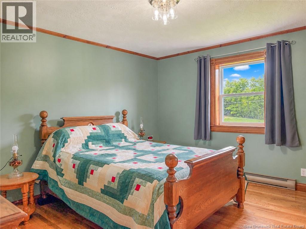280 Burnham Road - Image 30
