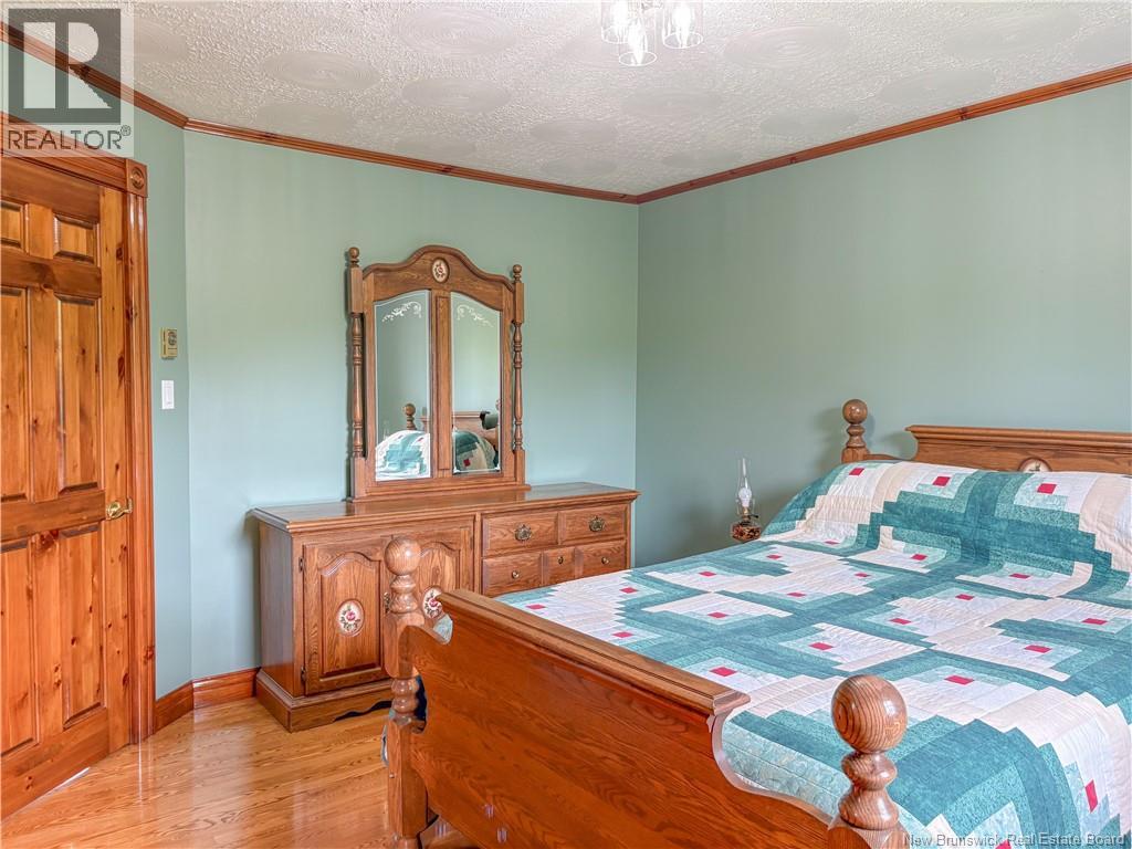280 Burnham Road - Image 31