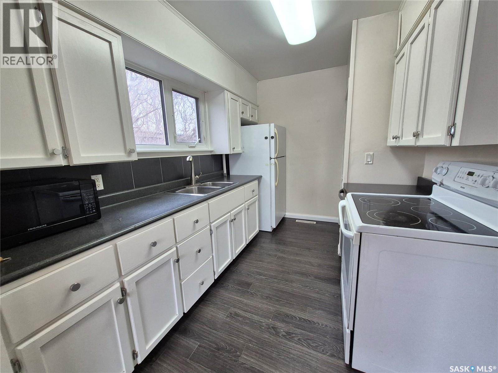 209 Prairie STREET - 2