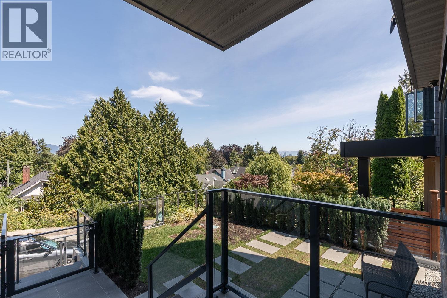 3 Bed, 4 Bath Duplex for Sale in Vancouver – 1 3536 W 14TH AVENUE, Vancouver – MLS# R3131586 - Image 9