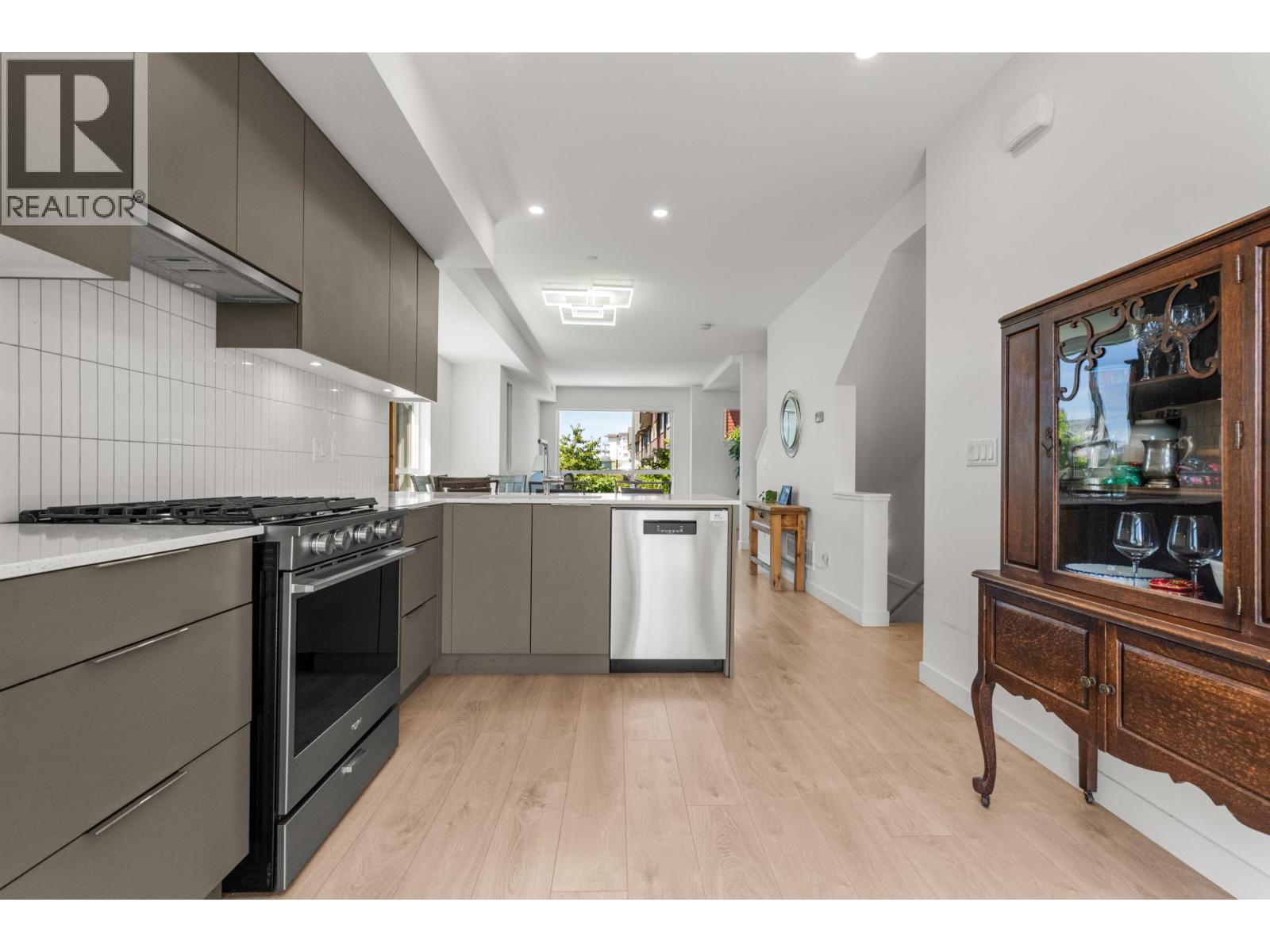 39 4292 WOLF WAY, Tsawwassen