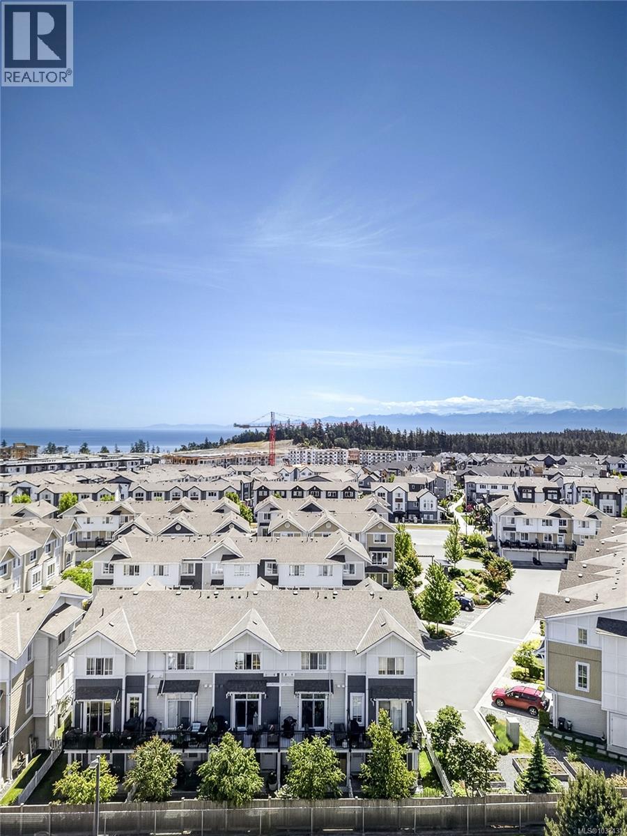 #18 370 Latoria Blvd - 46