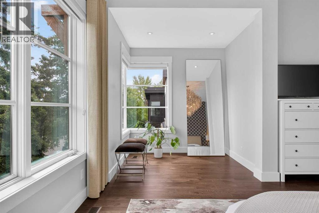 2415 25 Street SW - 17