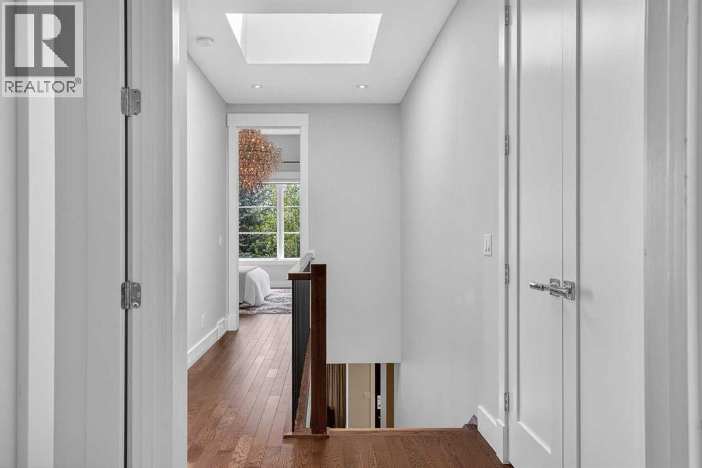 2415 25 Street SW - 14